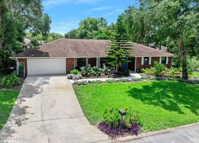 Property at 1 River Bluff Ct, Ormond Beach, FL 32174, 4 beds, 3.5 baths