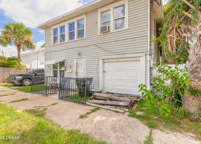 Property at 312 N Wild Olive Ave, Daytona Beach, FL 32118, 3 beds, 3 baths