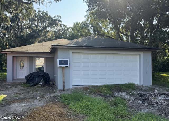 Property at 427 N Caroline St, Daytona Beach, FL 32114, 4 beds, 2 baths