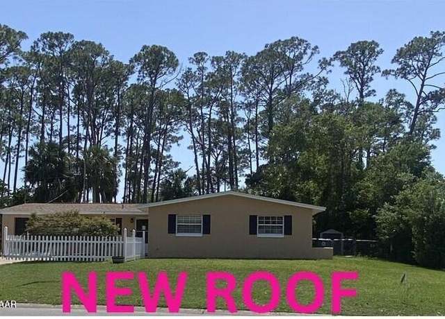 Property at 1500 Manor Dr, Daytona Beach, FL 32114, 3 beds, 2 baths