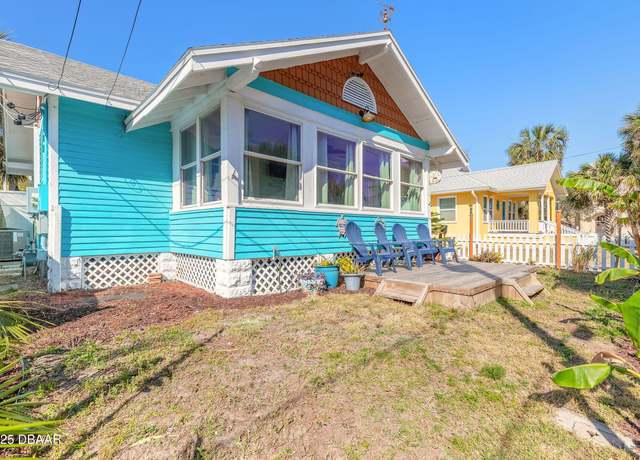 Property at 212 S Wild Olive Ave, Daytona Beach, FL 32118, 3 beds, 3 baths