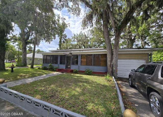 Property at 619 Madison Ave, Daytona Beach, FL 32114, 2 beds, 1 bath
