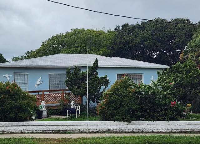 Property at 1007 N Halifax Ave, Daytona Beach, FL 32118, 2 beds, 1 bath