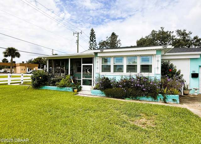 Property at 302 Riverside Dr, Holly Hill, FL 32117, 2 beds, 1.5 baths