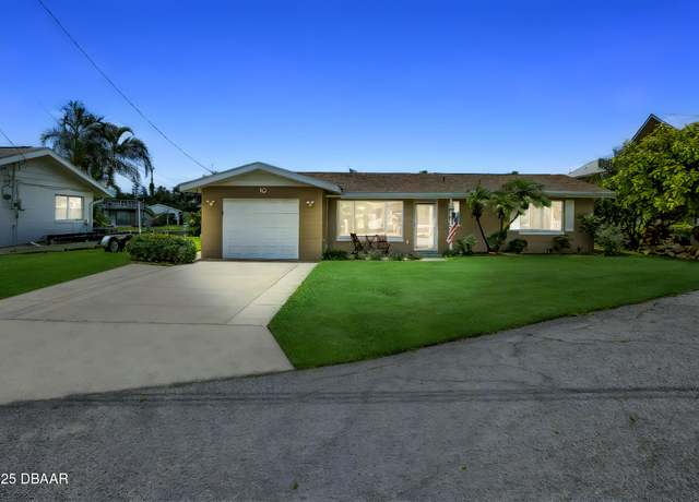 Property at 10 Venetian Cir, Port Orange, FL 32127, 3 beds, 2.5 baths