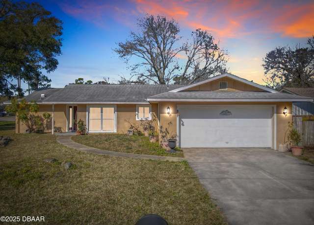 Property at 598 15th St, Daytona Beach, FL 32117, 3 beds, 2 baths