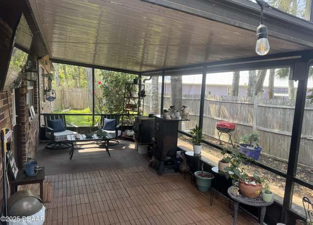 Property at 1322 Overbrook Dr, Ormond Beach, FL 32174, 3 beds, 2.5 baths