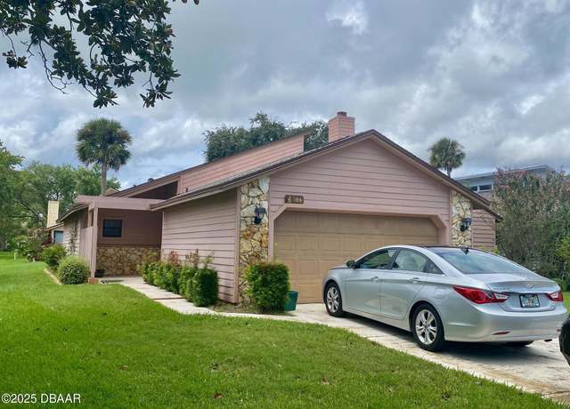 Property at 164 Gull Dr S, Daytona Beach, FL 32119, 2 beds, 2.5 baths