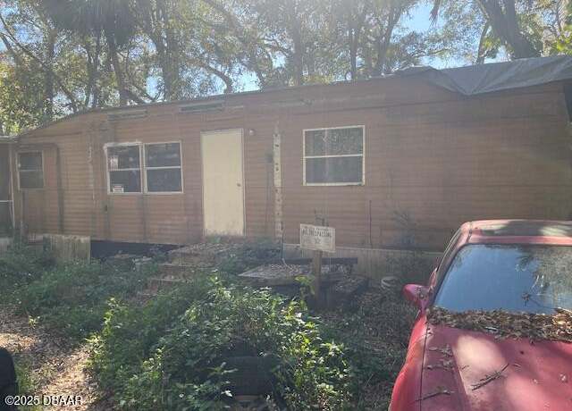 Property at 120 Sanchez Ave, Palm Coast, FL 32137, 2 beds, 1 bath