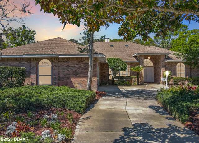 Property at 1568 Poplar Dr, Ormond Beach, FL 32174, 4 beds, 2.5 baths