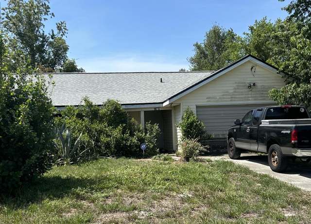 Property at 1809 E Chapel Dr, Deltona, FL 32725, 3 beds, 2 baths