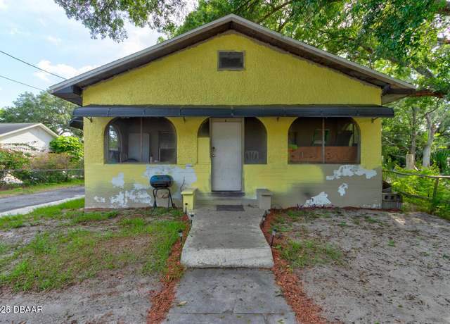 Property at 326 Jefferson St, Daytona Beach, FL 32114, 4 beds, 2 baths