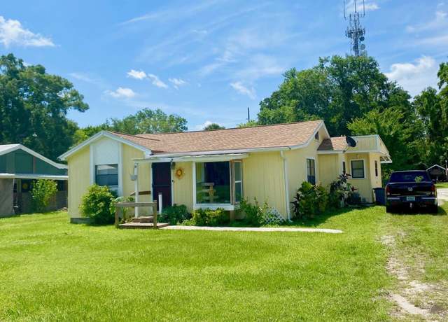 Property at 1610 Pioneer Trl, New Smyrna Beach, FL 32168, 3 beds, 2 baths