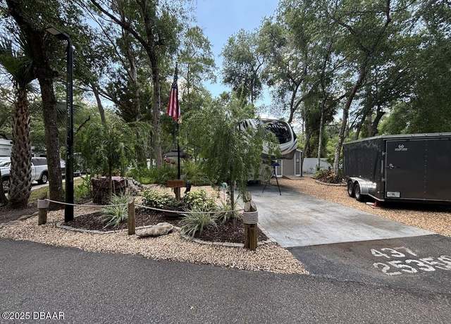 Property at 25358 NE 139th (lot 437) Loop, Salt Springs, FL 32134