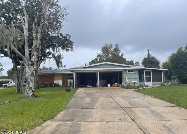 Property at 2 Silver Cir, Edgewater, FL 32141, 3 beds, 2 baths