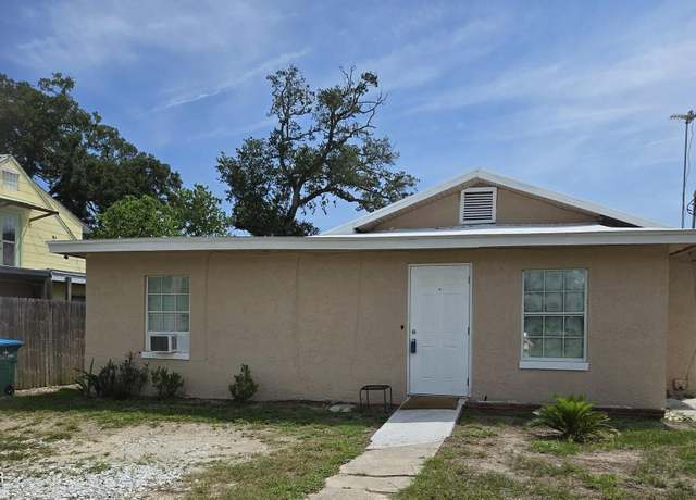 Property at 917 Oleander Ave, Holly Hill, FL 32117, 3 beds, 1 bath