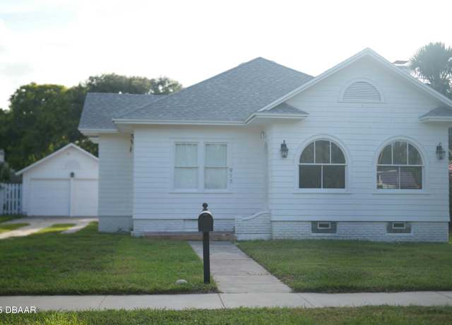 Property at 915 & 917 N Oleander Ave, Daytona Beach, FL 32118, 4 beds, 4 baths