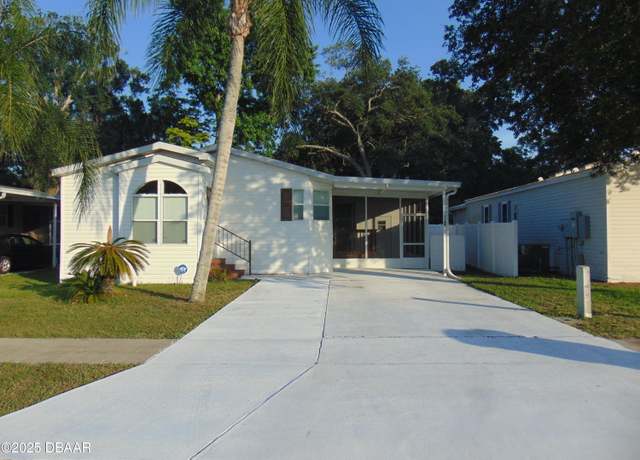 Property at 1109 Yaupon St, Daytona Beach, FL 32117, 2 beds, 2 baths