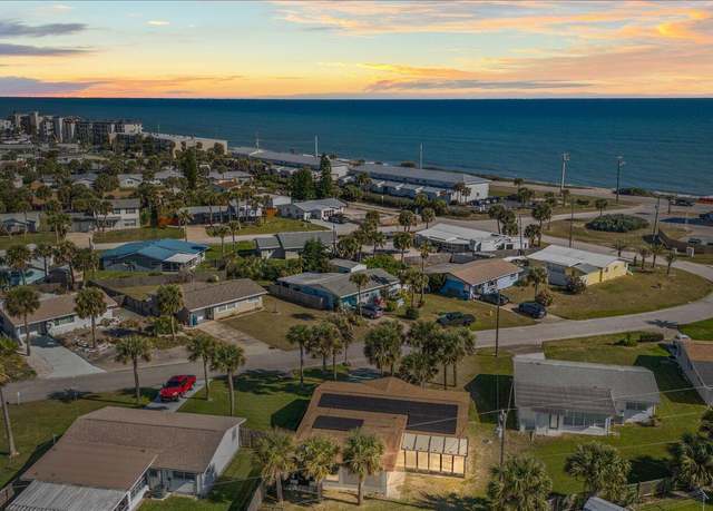 Property at 8 Camellia Dr, Ormond Beach, FL 32176, 3 beds, 2 baths