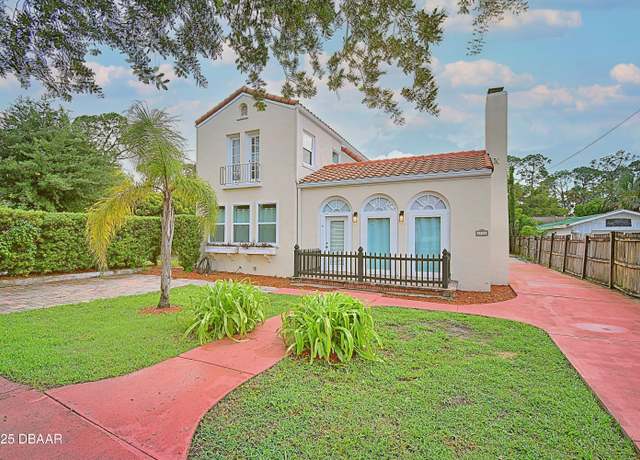 Property at 1136 Australia Ave, Daytona Beach, FL 32114, 4 beds, 2.5 baths