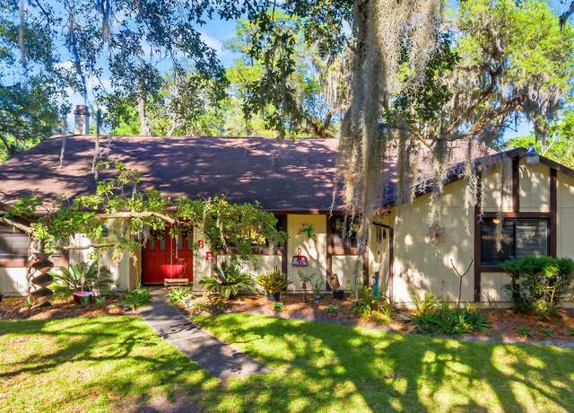 Property at 61 Village Dr, Ormond Beach, FL 32174, 3 beds, 2 baths