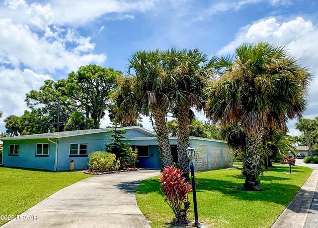 Property at 1619 N Halifax Ave, Daytona Beach, FL 32118, 3 beds, 2.5 baths