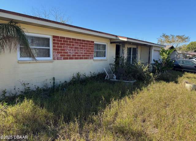 Property at 90 Sky Ln, Titusville, FL 32796, 3 beds, 1 bath