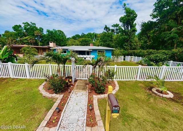 Property at 357 S Seneca Blvd, Daytona Beach, FL 32114, 3 beds, 2.5 baths