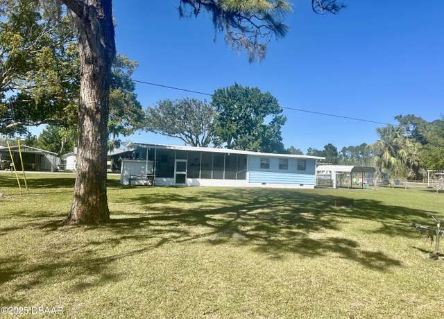 Property at 231 Alabama St, Crescent City, FL 32112, 2 beds, 1 bath
