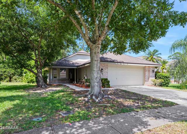 Property at 212 Glenbriar Cir, Daytona Beach, FL 32114, 2 beds, 2 baths