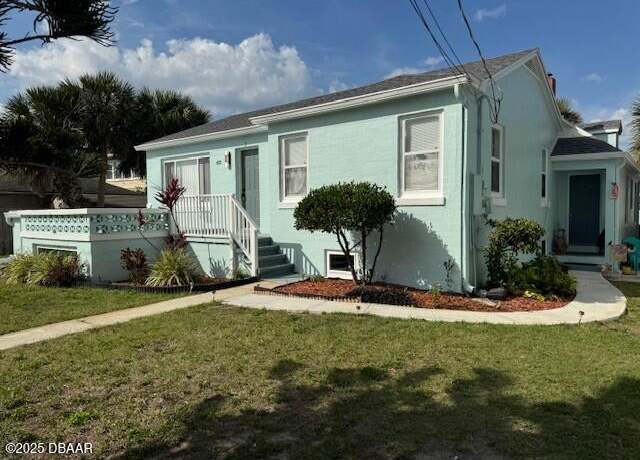 Property at 425 Hillside Ave, Daytona Beach, FL 32118, 3 beds, 3 baths