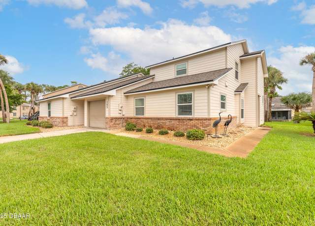 Property at 105 Bob White Ct, Daytona Beach, FL 32119, 3 beds, 2.5 baths