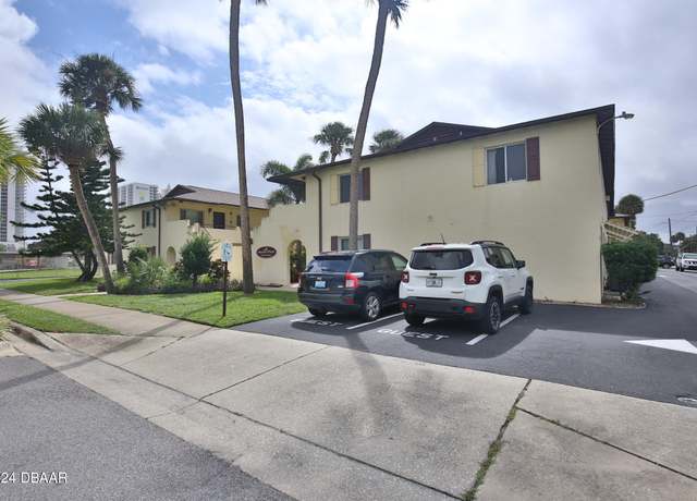 Property at 400 Oakridge Blvd #14, Daytona Beach, FL 32118, 2 beds, 1 bath