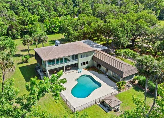 Property at 1010 Big Tree Rd, Daytona Beach, FL 32119, 3 beds, 3.5 baths