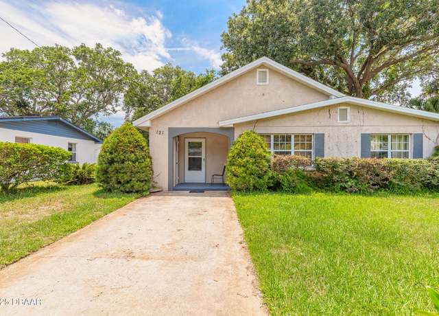 Property at 121 Palm Dr, Daytona Beach, FL 32117, 2 beds, 2 baths