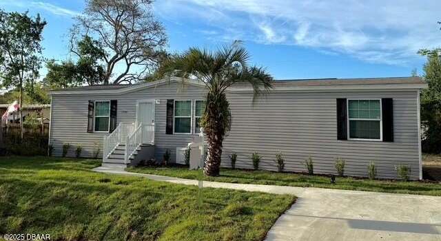 Photo of 1702 Avenue B, Ormond Beach, FL 32174