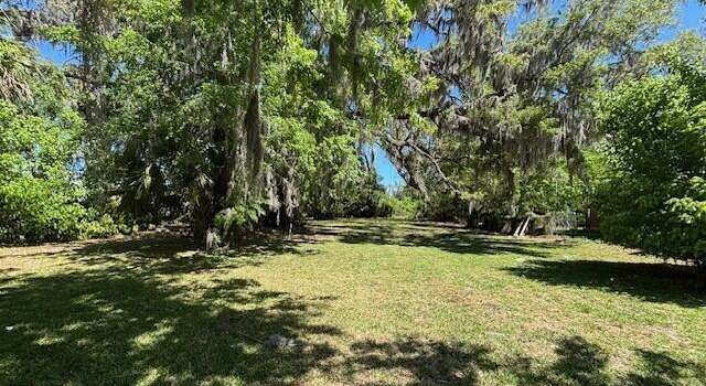 Photo of 121 S Caroline St, Daytona Beach, FL 32114