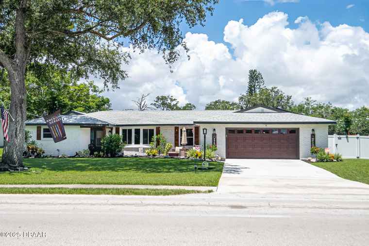 Photo of 792 N Beach St Ormond Beach, FL 32174