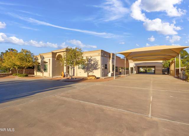 Property at 302 Golf View Ln, Horizon City, TX 79928, 3 beds, 3 baths