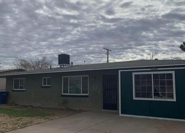 Property at 5700 Lexington Dr, El Paso, TX 79924, 3 beds, 2 baths