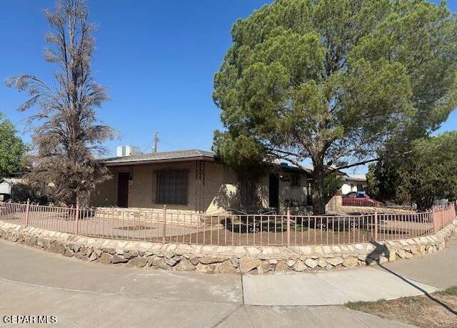 Property at 7190 Fatima Ave, El Paso, TX 79915, 4 beds, 3 baths