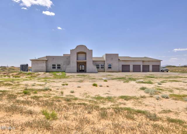 Property at 5651 C H Hunton St, Clint, TX 79938, 5 beds, 3.5 baths