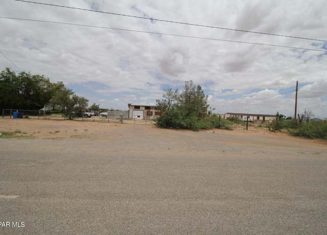 Property at 856 Amador Dr, Chaparral, NM 88081