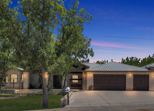 Property at 636 Keagle Rd, Socorro, TX 79927, 5 beds, 4 baths