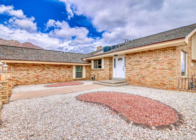 Property at 2915 Stone Edge Rd, El Paso, TX 79904, 5 beds, 3 baths