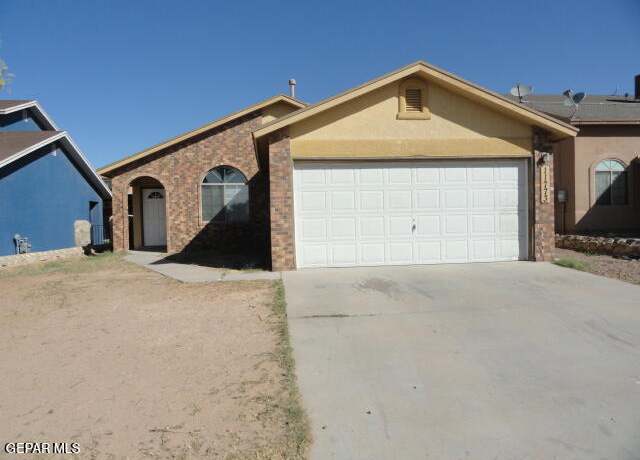 Property at 11773 Mesquite Miel Dr, El Paso, TX 79934, 3 beds, 2 baths