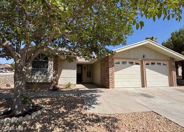 Property at 684 Abington Dr, El Paso, TX 79912, 3 beds, 2 baths
