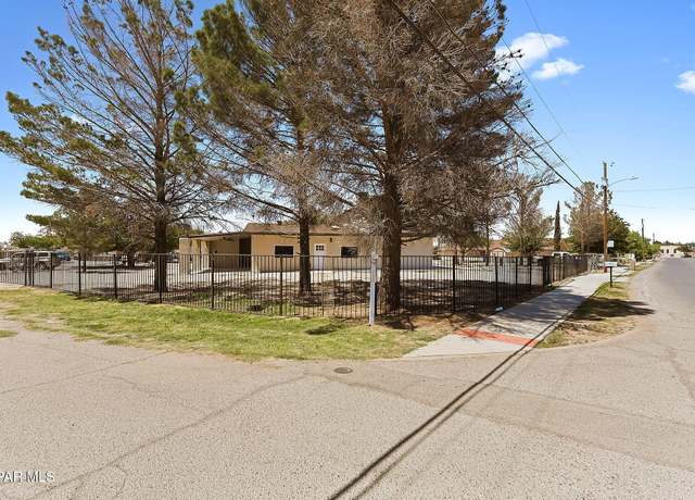 Property at 10530 Santa Paula Dr, Socorro, TX 79927, 5 beds, 3 baths