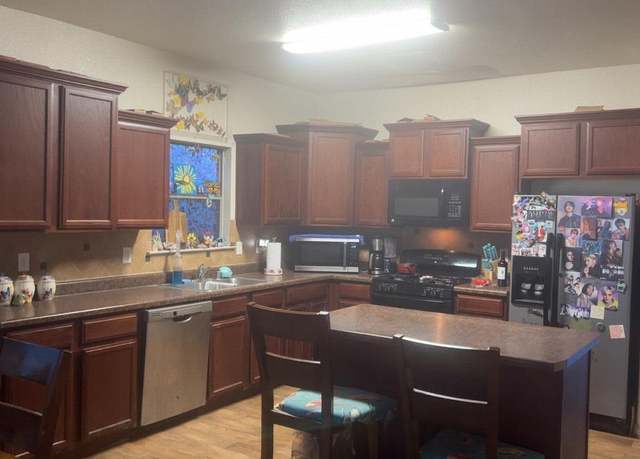 Property at 346 Emerald Acres St, Horizon City, TX 79928, 5 beds, 2.5 baths