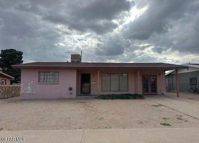 Property at 1137 Cimarron St, El Paso, TX 79915, 2 beds, 1 bath